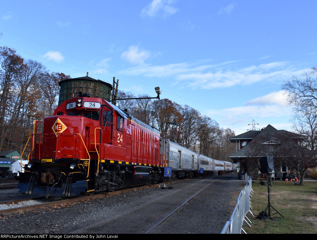 The 24 pushes the train past the museum toward East Hanover